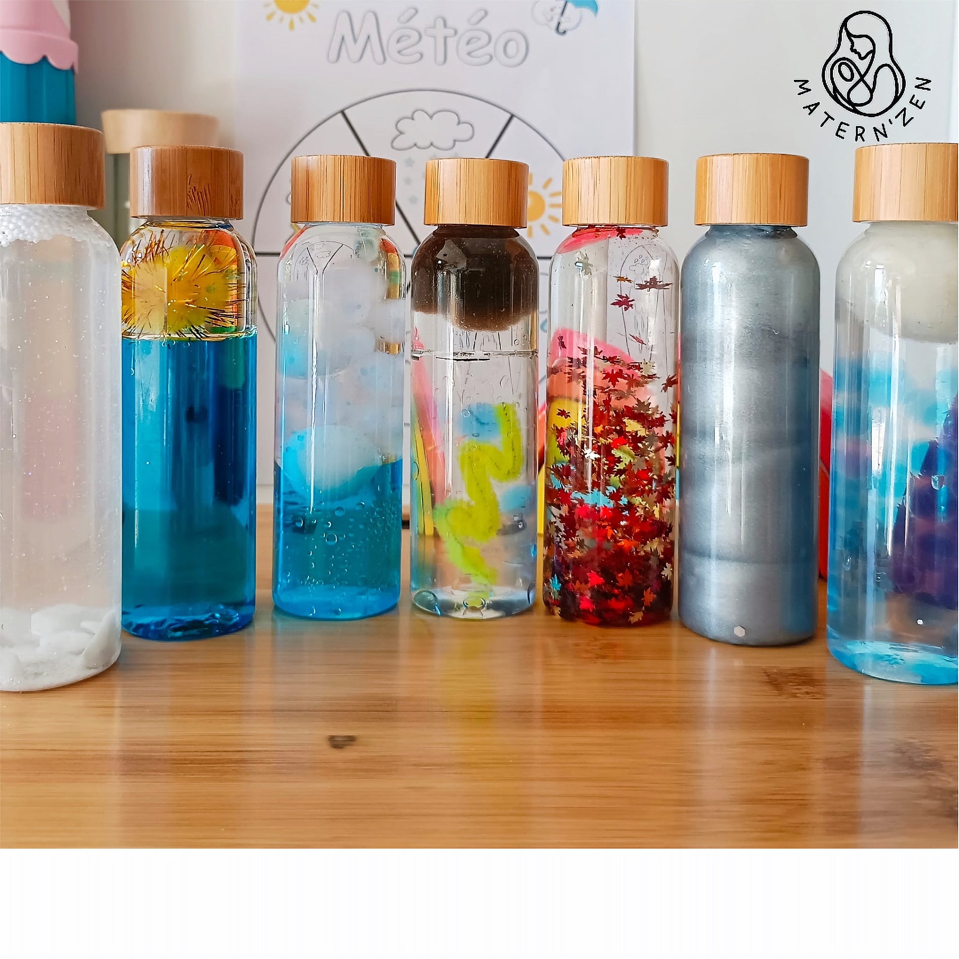 Des bouteilles sensorielles - Mareen Montessori