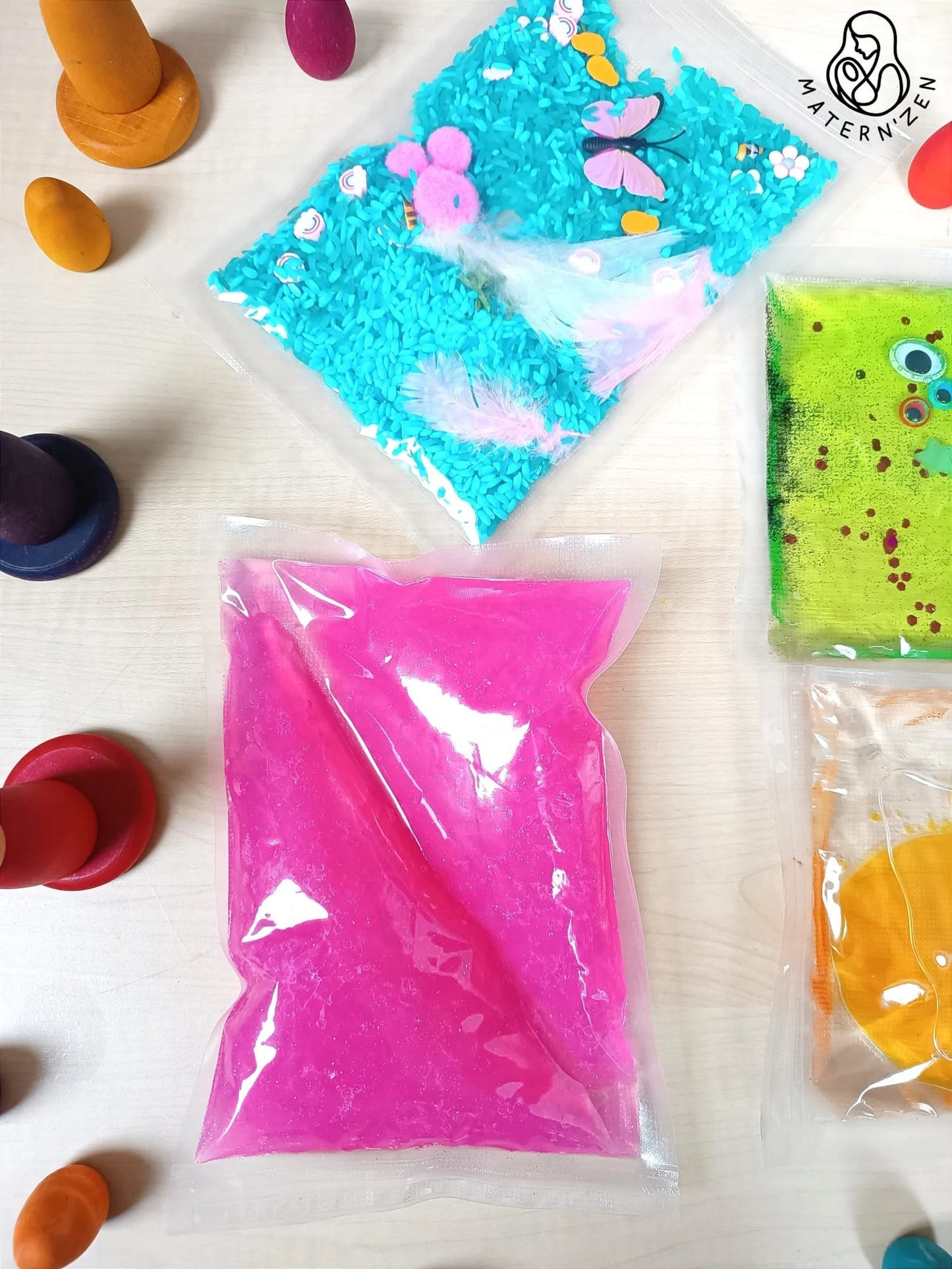 Pack of textures 5 sensory bags option pompons