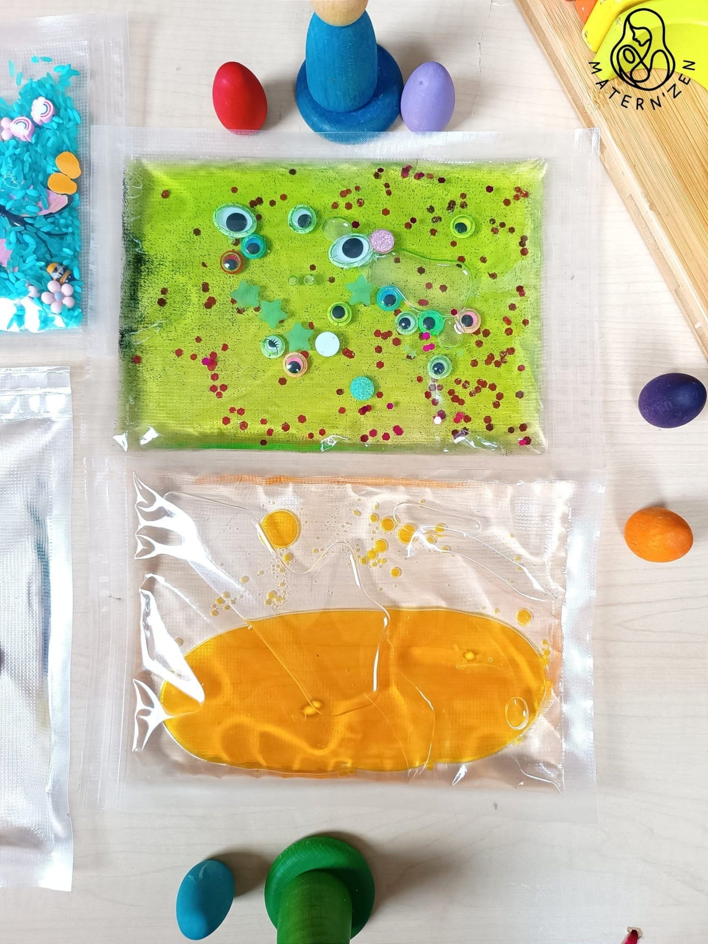 Pack of textures 5 sensory bags option pompons